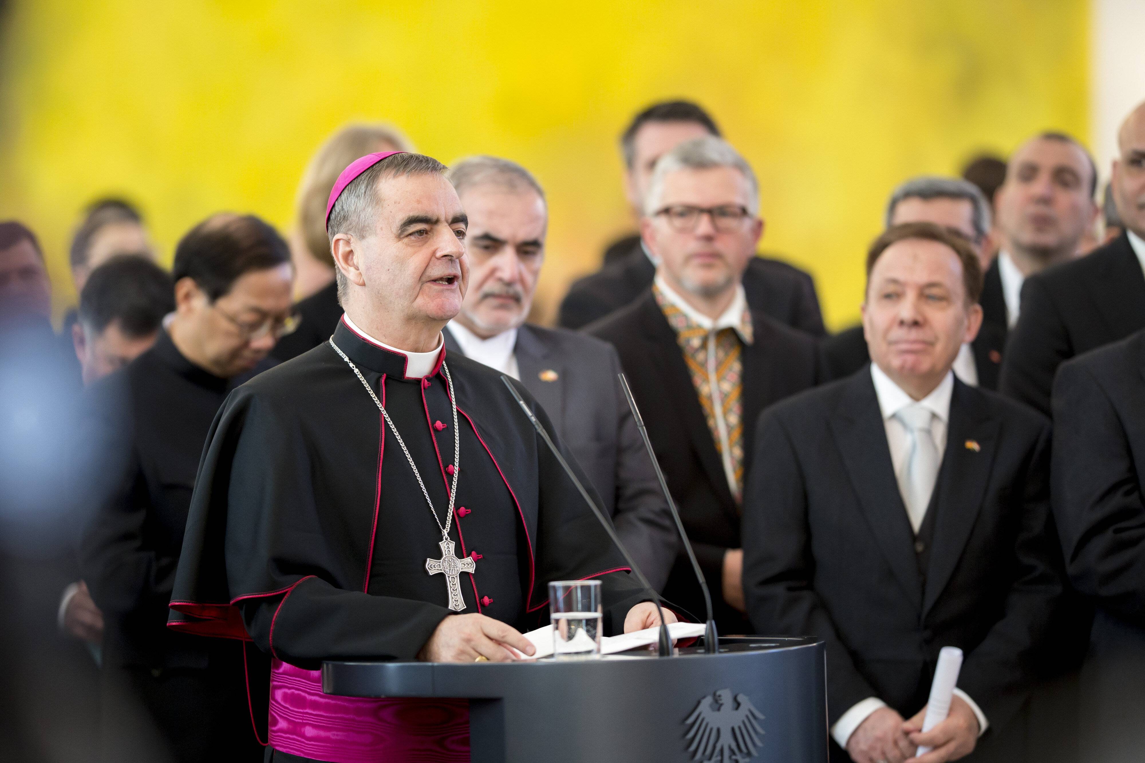 Erzbischof Nikola Eterovic