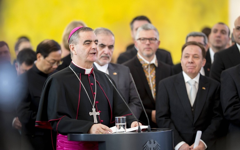 Erzbischof Nikola Eterovic