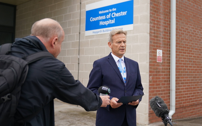 Der ärztliche Direktor des Countess of Chester Hospital, Dr. Nigel Scawn