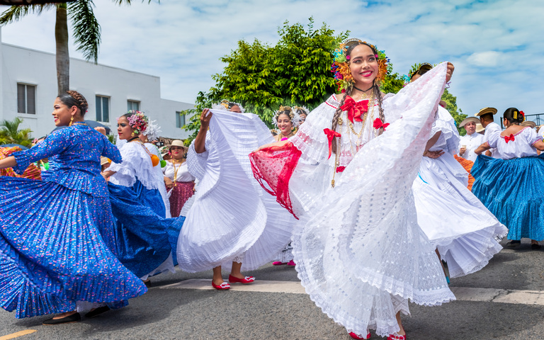 Las Tablas, Panama, 1000-Röcke-Parade