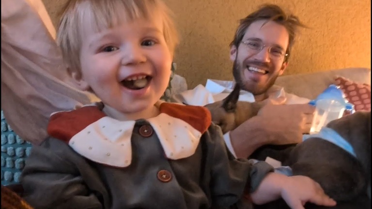 Overlay for YouTube video